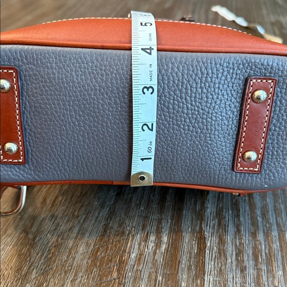 Dooney & Bourke zip pod backpack elephant - Picture 7 of 9